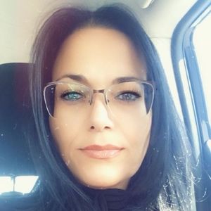 Meet your Posher, Ana bella